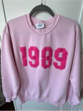Pink 1989 Graphic Sweatshirt